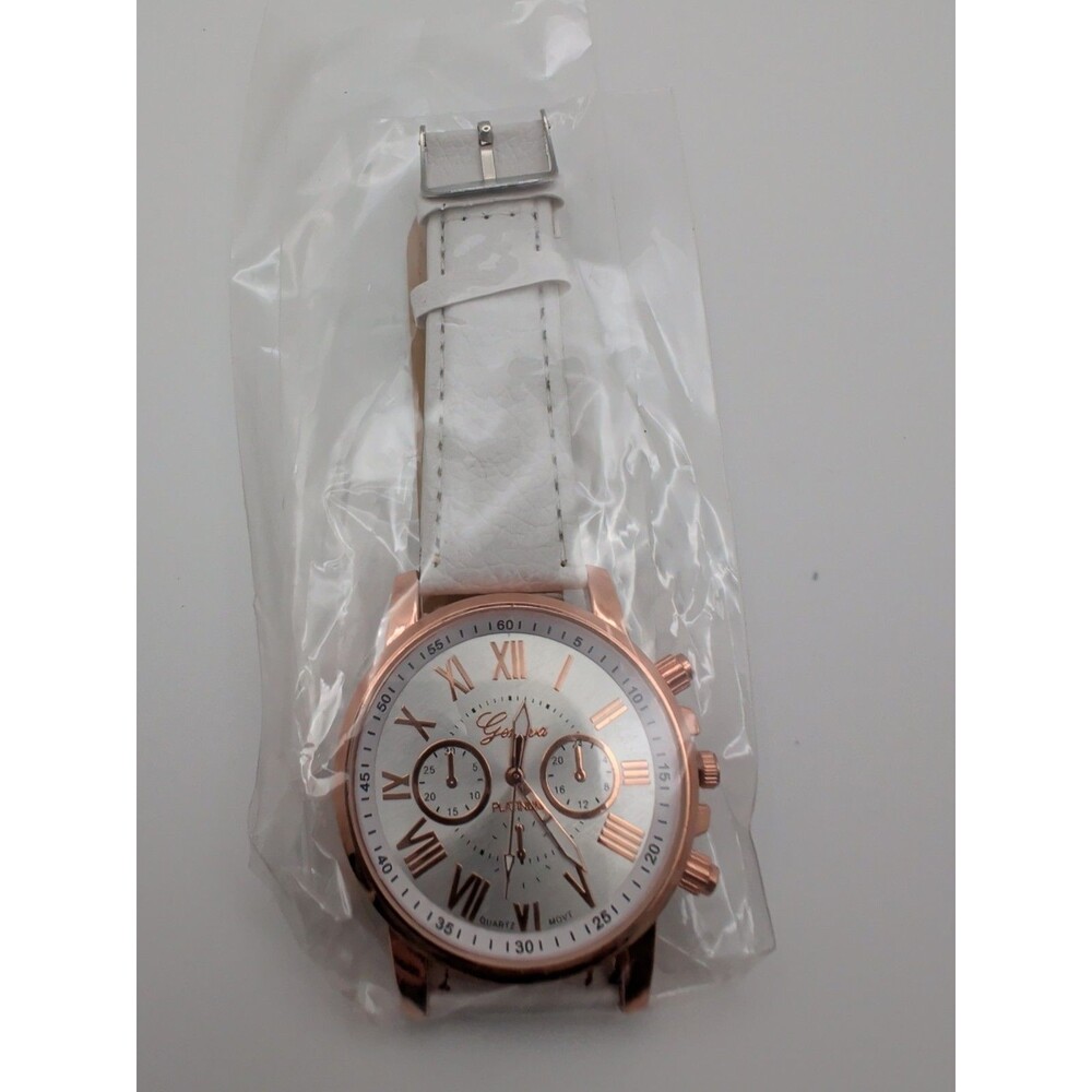 Women's White Wristwatch Quartz Movement